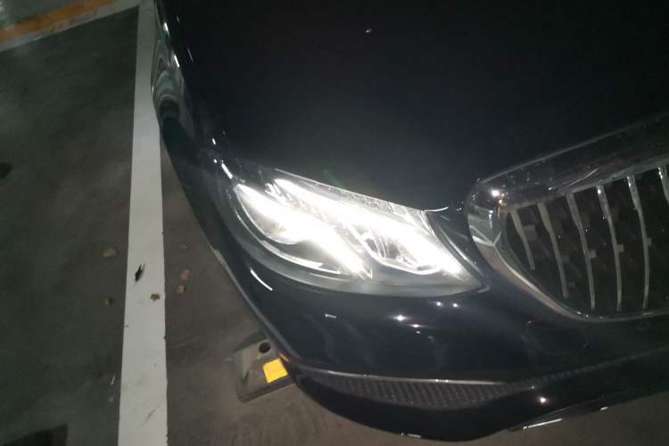 Used Mercedes-Benz E-Class 2016 E 300 L Stylish Model Right Front Headlight