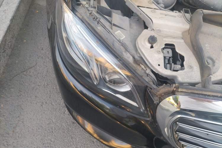 Used Mercedes-Benz E-Class 2016 E 200 L Right Front Headlight