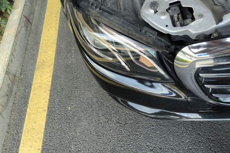 Used Mercedes-Benz E-Class 2016 E 200 L Sport Edition Right Front Headlight