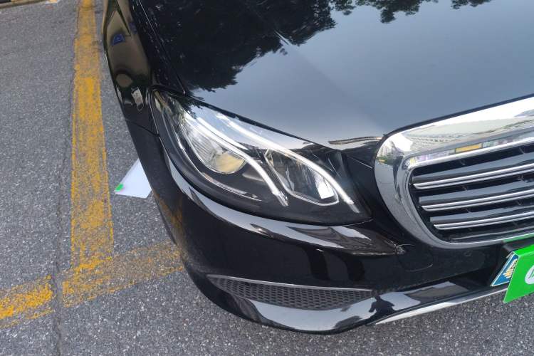 Used Mercedes-Benz E-Class 2016 E 200 L Right Front Headlight