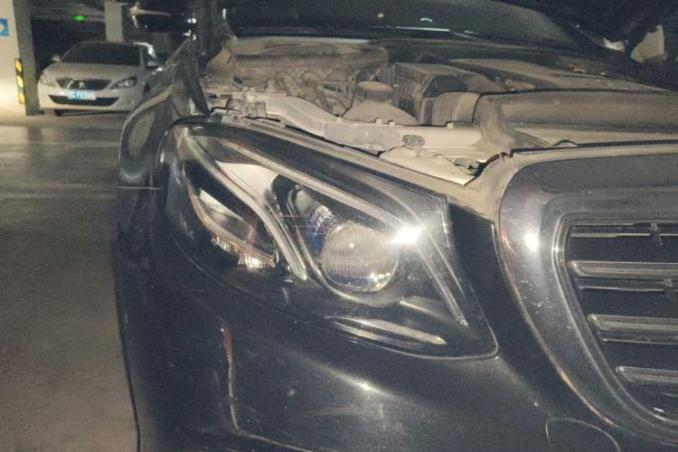 Used Mercedes-Benz E-Class 2016 E 300 L Luxury Model Right Front Headlight