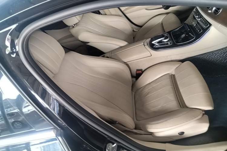 Used Mercedes-Benz E-Class 2016 E 200 L Right Front Seat