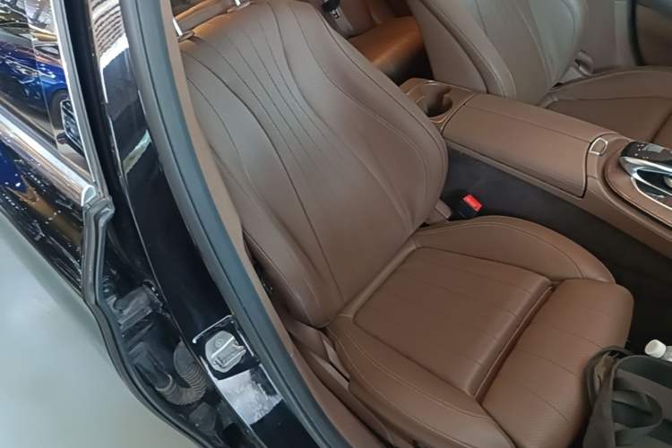 Used Mercedes-Benz E-Class 2016 E 200 L Right Front Seat