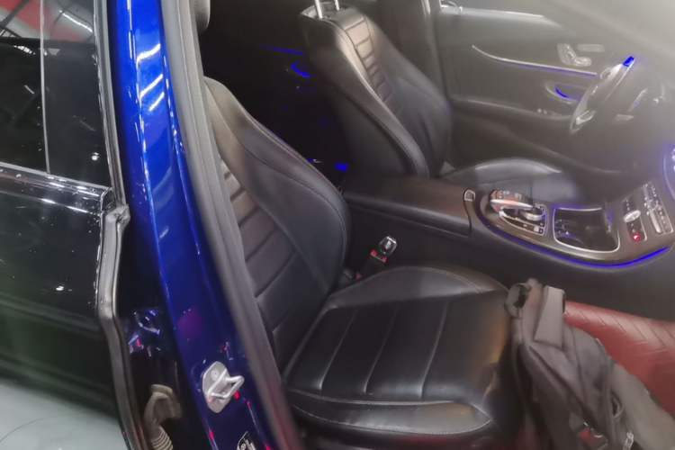 Used Mercedes-Benz E-Class 2016 E 300 L Sporty and Stylish Model Right Front Seat