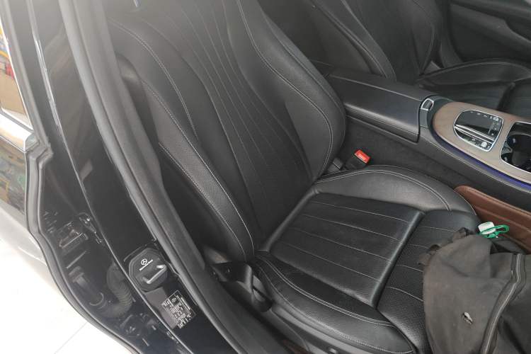 Used Mercedes-Benz E-Class 2016 E 200 L Right Front Seat