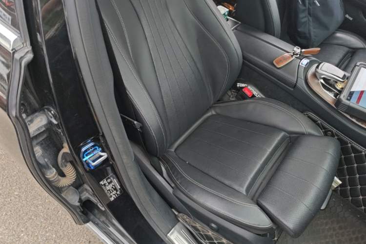 Used Mercedes-Benz E-Class 2016 E 200 L Right Front Seat