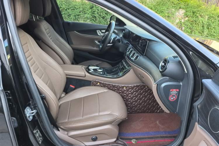 Used Mercedes-Benz E-Class 2016 E 300 L Sporty and Stylish Model Right Front Seat