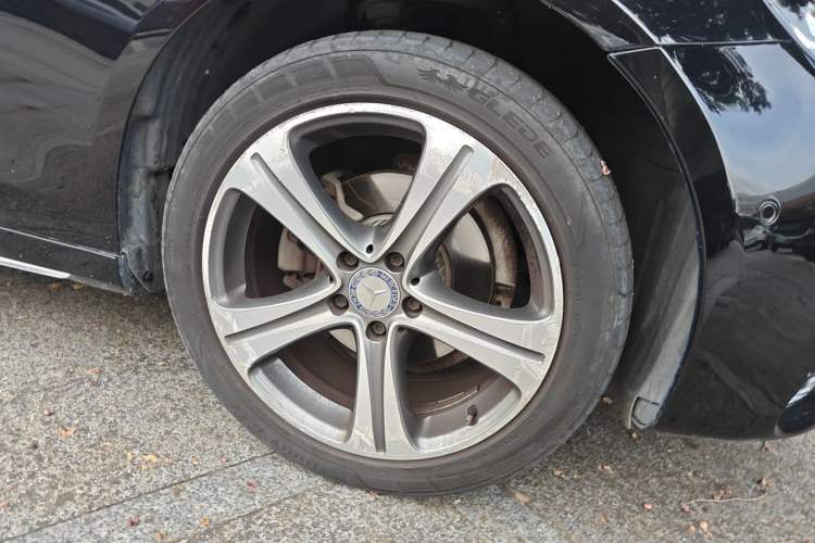 Used Mercedes-Benz E-Class 2016 E 200 L Sport Edition Right Front Wheel Hub