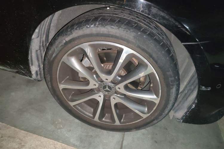 Used Mercedes-Benz E-Class 2016 E 200 L Right Front Wheel Hub