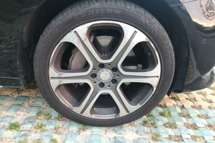 Used Mercedes-Benz E-Class 2016 E 300 L Stylish Model Right Front Wheel Hub