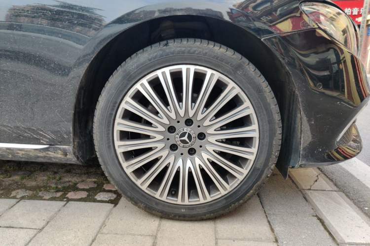 Used Mercedes-Benz E-Class 2016 E 200 L Right Front Wheel Hub