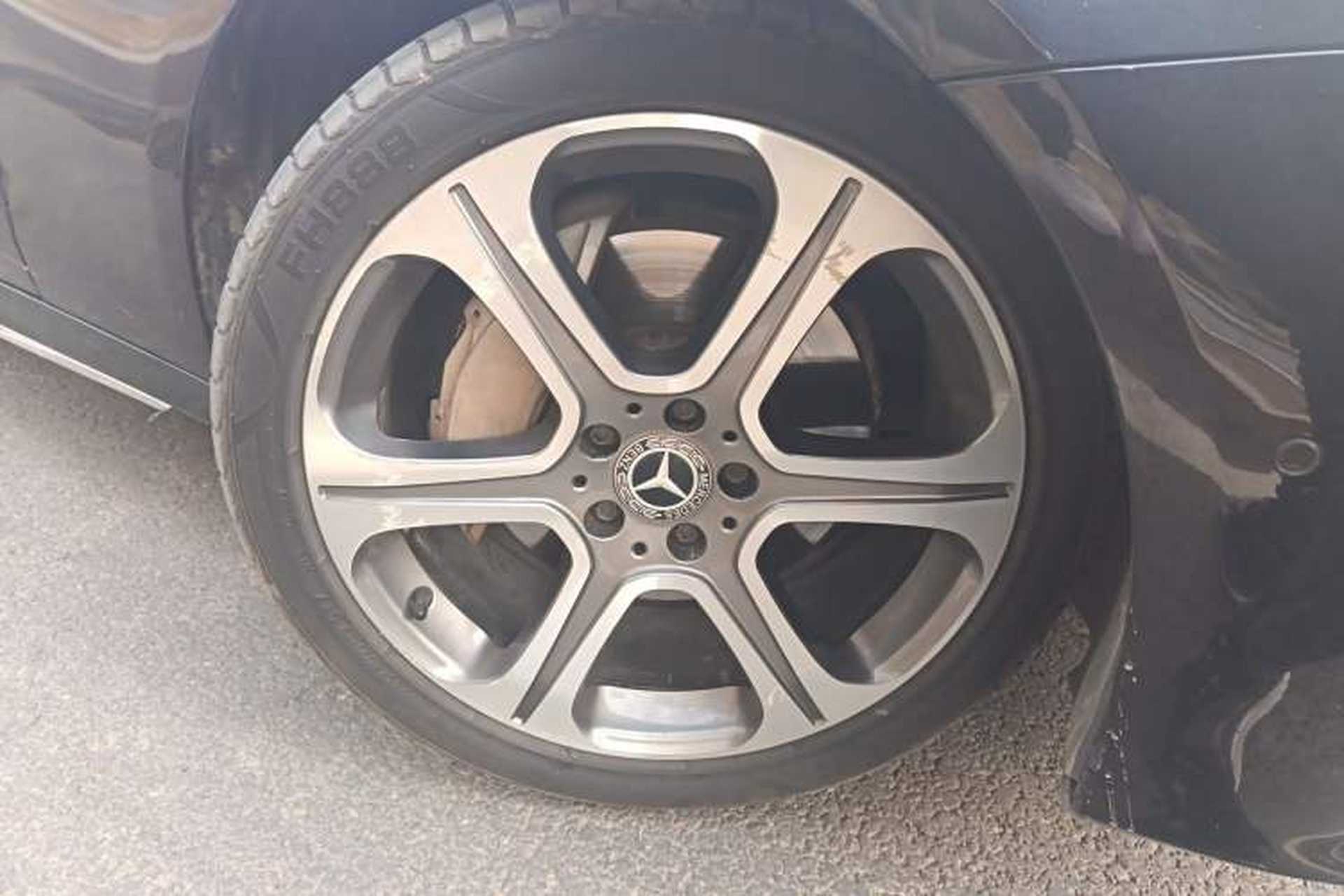 Used Mercedes-Benz E-Class 2016 E 300 L Sporty and Stylish Model Right Front Wheel Hub