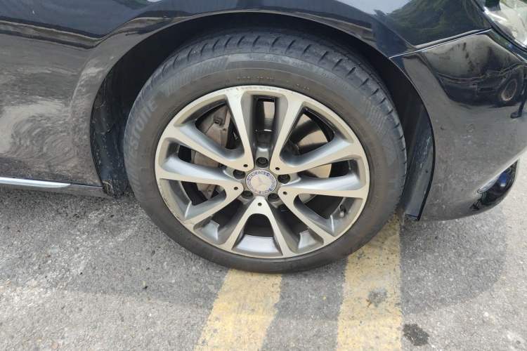 Used Mercedes-Benz E-Class 2016 E 300 L Stylish Model Right Front Wheel Hub