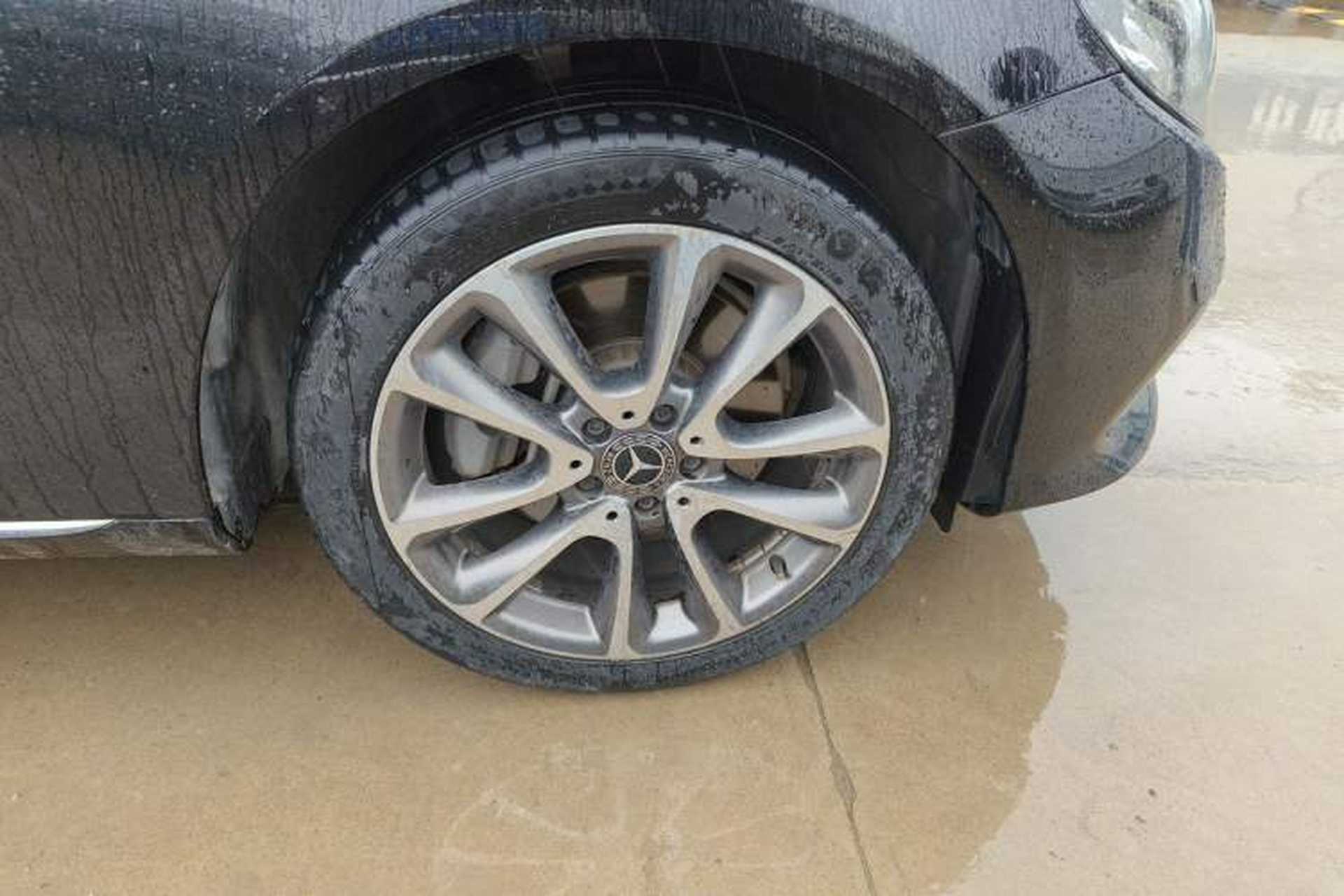 Used Mercedes-Benz E-Class 2016 E 200 L Right Front Wheel Hub