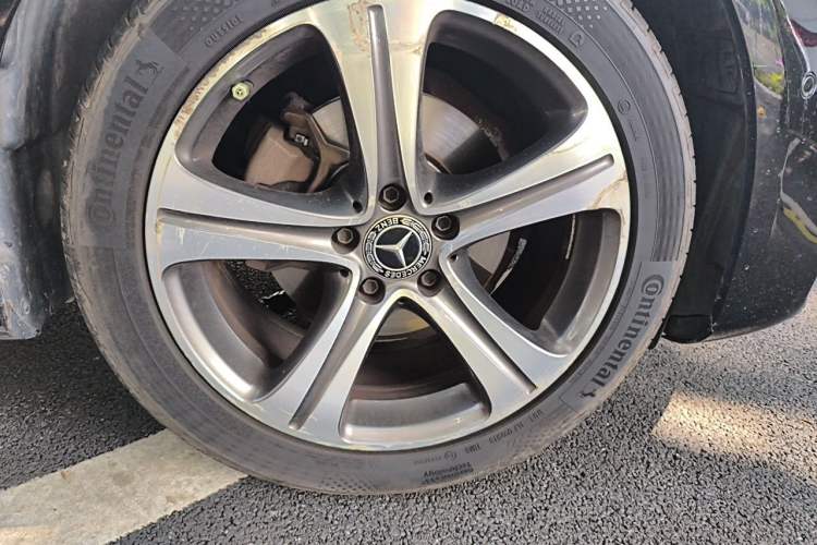 Used Mercedes-Benz E-Class 2016 E 200 L Sport Edition Right Front Wheel Hub