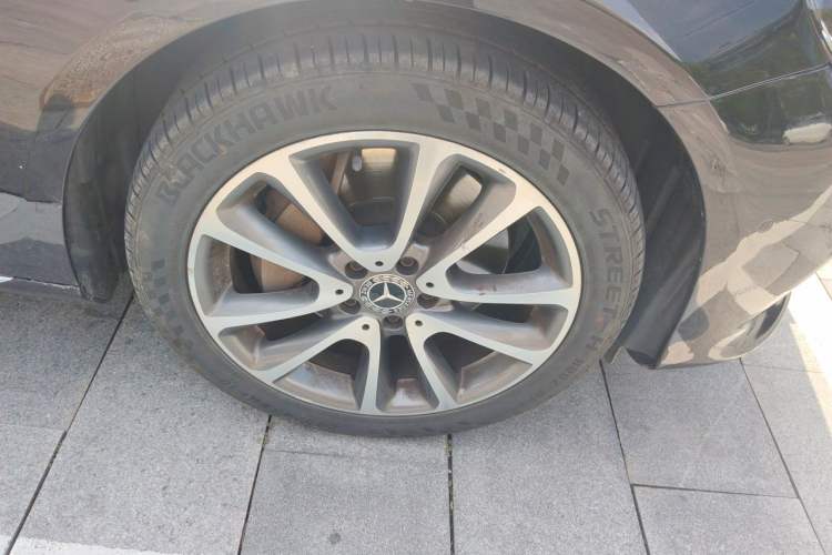 Used Mercedes-Benz E-Class 2016 E 300 L Stylish Model Right Front Wheel Hub