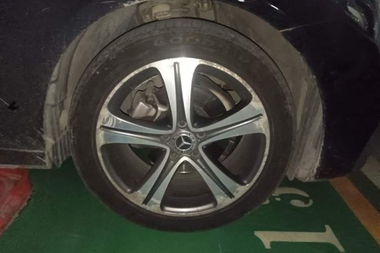 Used Mercedes-Benz E-Class 2016 E 200 L Sport Edition Right Front Wheel Hub