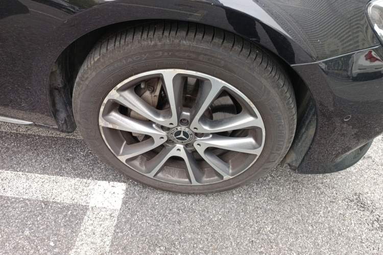 Used Mercedes-Benz E-Class 2016 E 300 L Stylish Model Right Front Wheel Hub