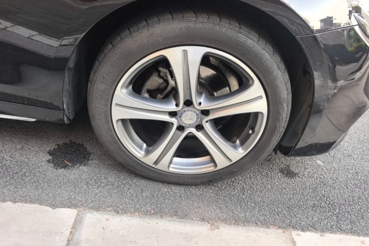 Used Mercedes-Benz E-Class 2016 E 200 L Sport Edition Right Front Wheel Hub