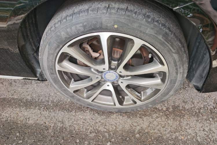 Used Mercedes-Benz E-Class 2016 E 200 L Right Front Wheel Hub