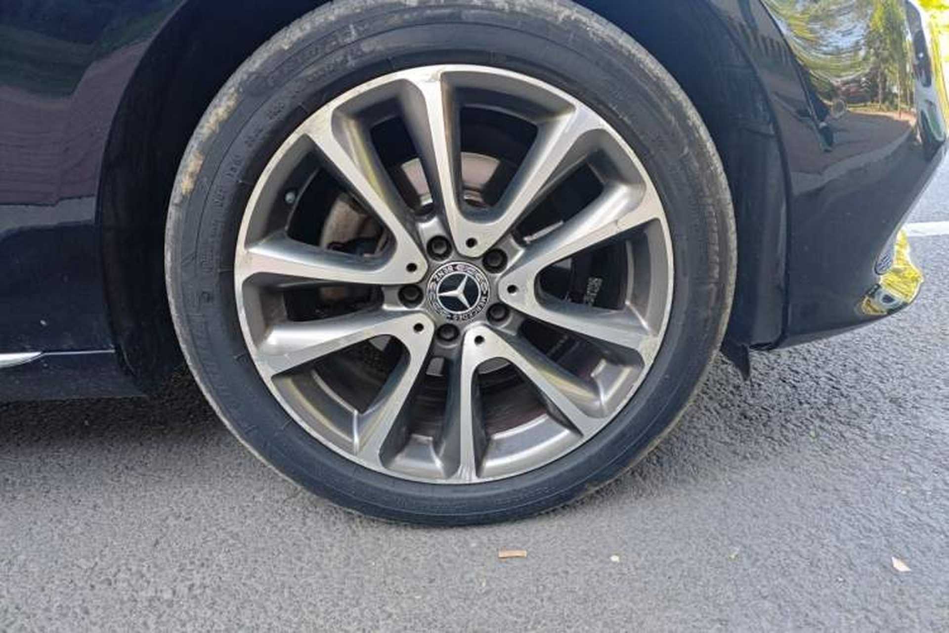 Used Mercedes-Benz E-Class 2016 E 200 L Right Front Wheel Hub
