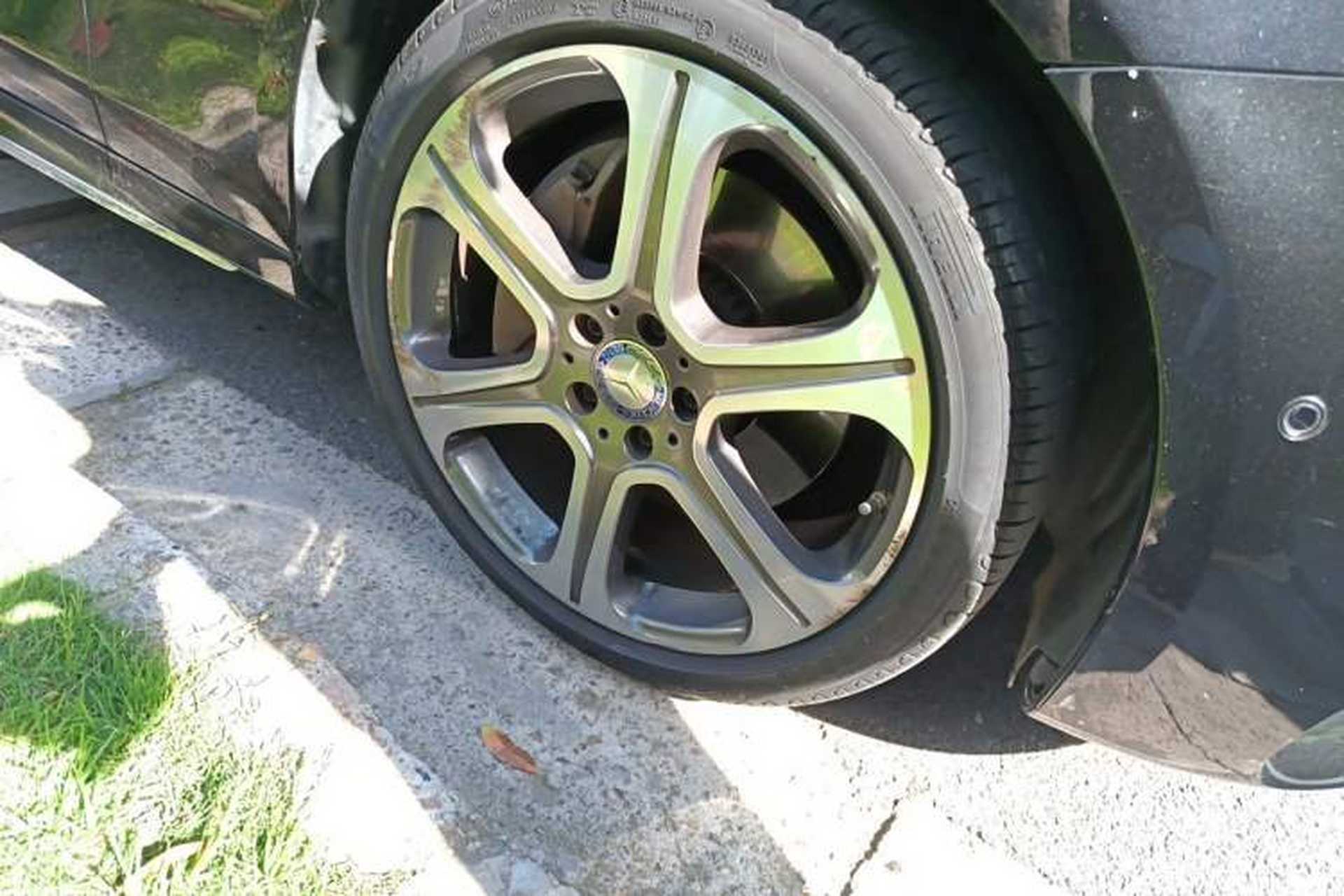 Used Mercedes-Benz E-Class 2016 E 300 L Sporty and Stylish Model Right Front Wheel Hub