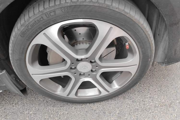 Used Mercedes-Benz E-Class 2016 E 300 L Sport Luxury Model Right Front Wheel Hub