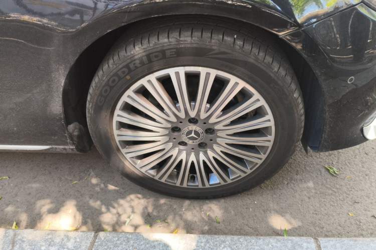 Used Mercedes-Benz E-Class 2016 E 200 L Right Front Wheel Hub