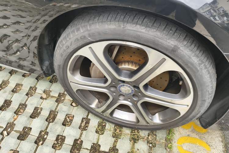 Used Mercedes-Benz E-Class 2016 E 300 L Sport Luxury Model Right Front Wheel Hub