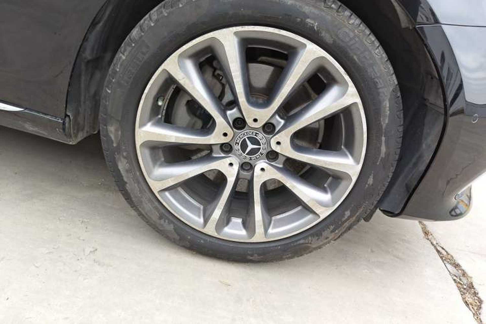Used Mercedes-Benz E-Class 2016 E 200 L Right Front Wheel Hub