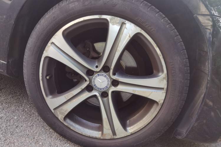 Used Mercedes-Benz E-Class 2016 E 200 L Sport Edition Right Front Wheel Hub