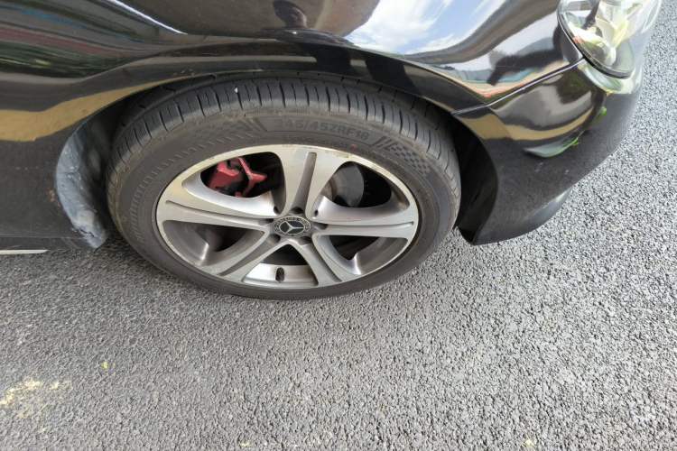 Used Mercedes-Benz E-Class 2016 E 200 L Sport Edition Right Front Wheel Hub
