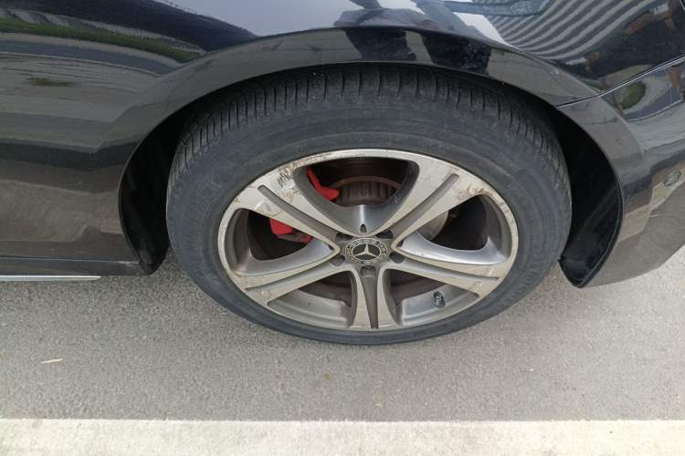 Used Mercedes-Benz E-Class 2016 E 200 L Sport Edition Right Front Wheel Hub