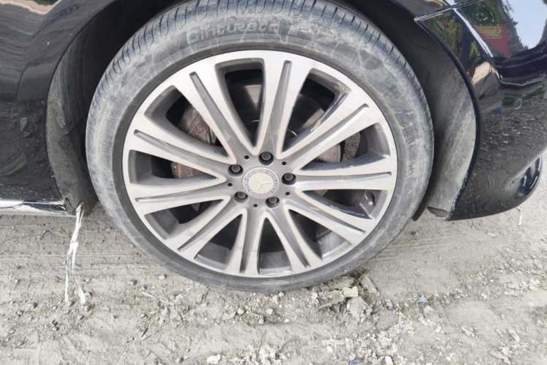 Used Mercedes-Benz E-Class 2016 E 300 L Stylish Model Right Front Wheel Hub