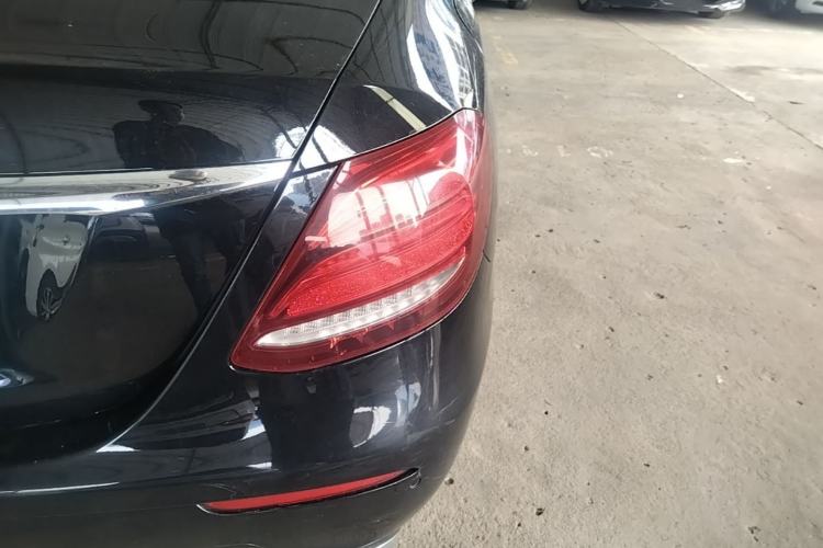 Used Mercedes-Benz E-Class 2016 E 200 L Right Rear Taillight