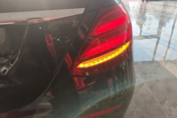 Used Mercedes-Benz E-Class 2016 E 300 L Stylish Model Right Rear Taillight