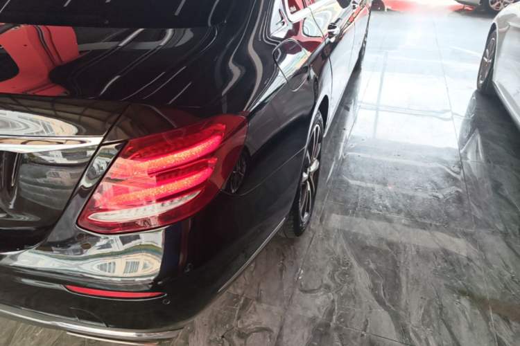 Used Mercedes-Benz E-Class 2016 E 300 L Stylish Model Right Rear Taillight