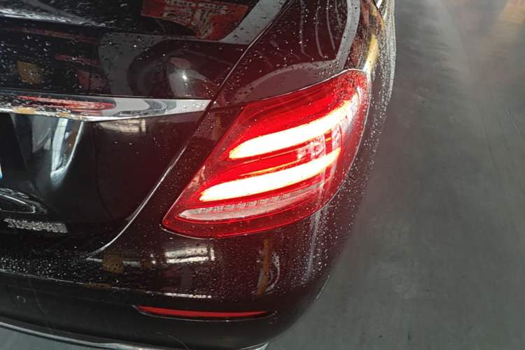 Used Mercedes-Benz E-Class 2016 E 200 L Right Rear Taillight