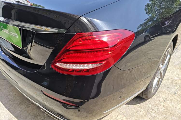 Used Mercedes-Benz E-Class 2016 E 300 L Stylish Model Right Rear Taillight