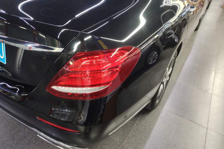 Used Mercedes-Benz E-Class 2016 E 300 L Stylish Model Right Rear Taillight