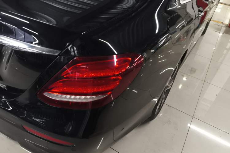 Used Mercedes-Benz E-Class 2016 E 200 L Sport Edition Right Rear Taillight
