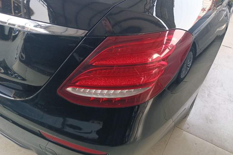 Used Mercedes-Benz E-Class 2016 E 200 L Sport Edition Right Rear Taillight