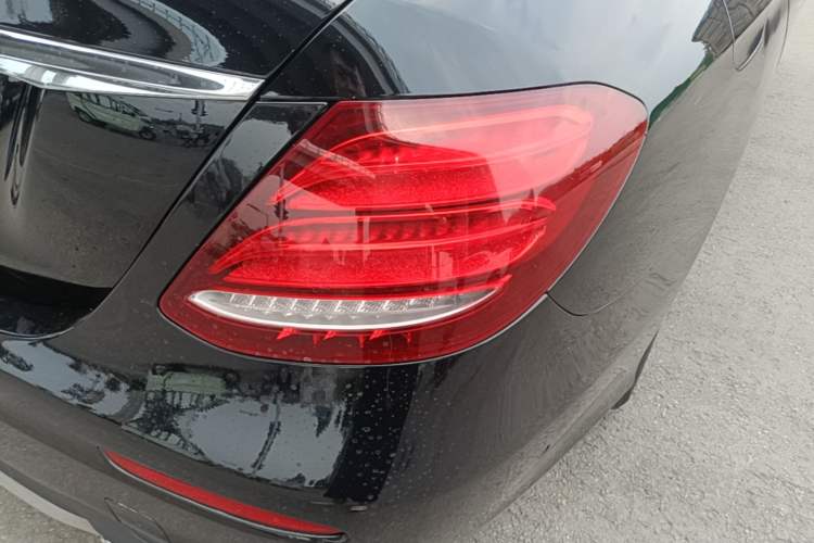 Used Mercedes-Benz E-Class 2016 E 200 L Right Rear Taillight