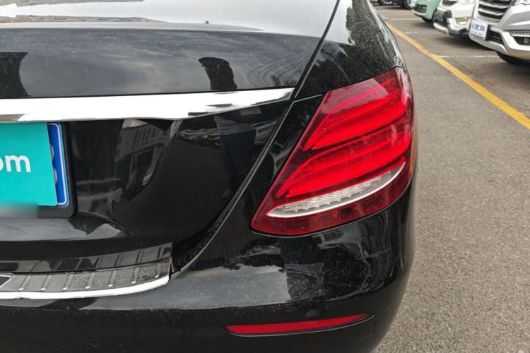 Used Mercedes-Benz E-Class 2016 E 200 L Right Rear Taillight
