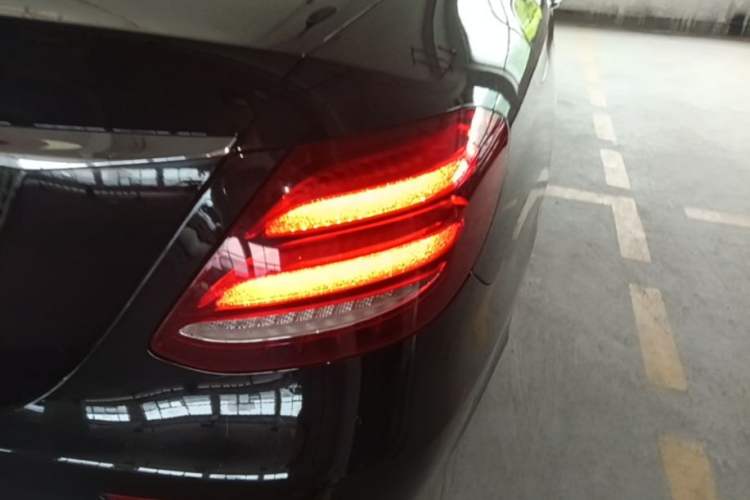 Used Mercedes-Benz E-Class 2016 E 300 L Sporty and Stylish Model Right Rear Taillight