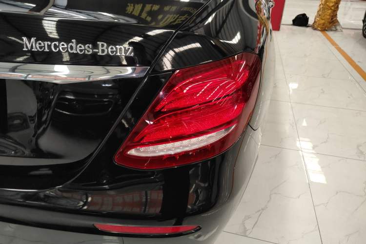 Used Mercedes-Benz E-Class 2016 E 200 L Sport Edition Right Rear Taillight
