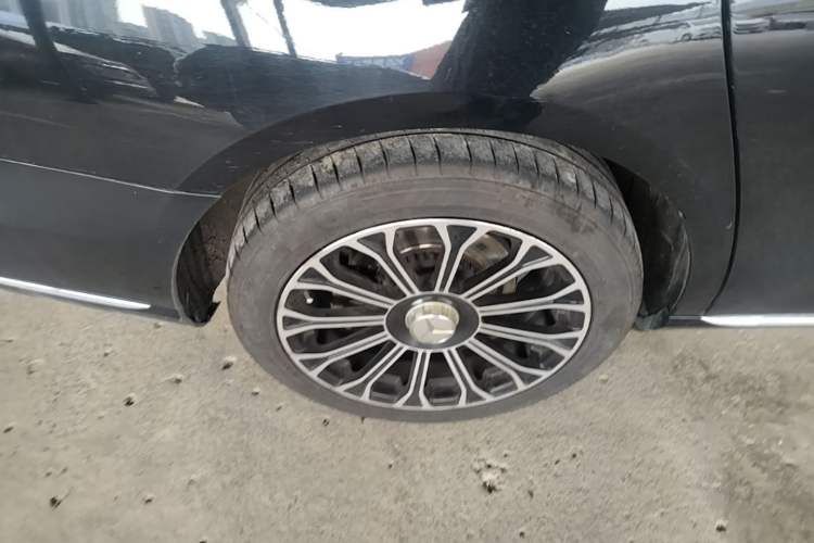 Used Mercedes-Benz E-Class 2016 E 200 L Right Rear Wheel Hub