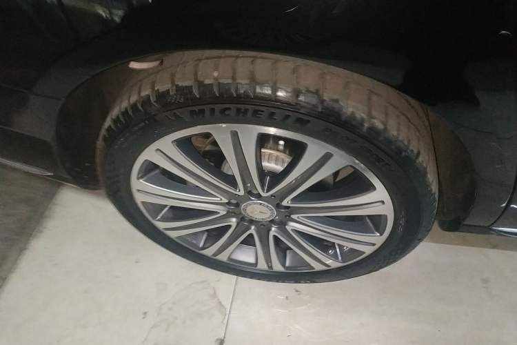Used Mercedes-Benz E-Class 2016 E 300 L Luxury Model Right Rear Wheel Hub