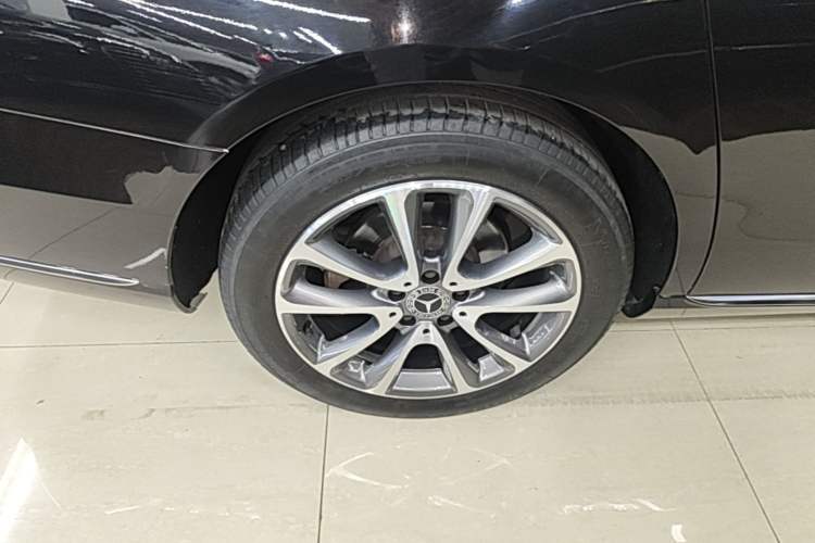 Used Mercedes-Benz E-Class 2016 E 200 L Right Rear Wheel Hub