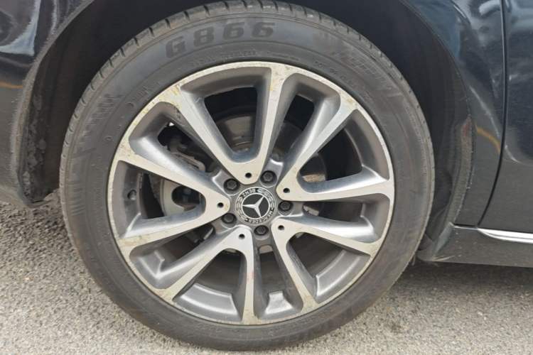 Used Mercedes-Benz E-Class 2016 E 200 L Right Rear Wheel Hub